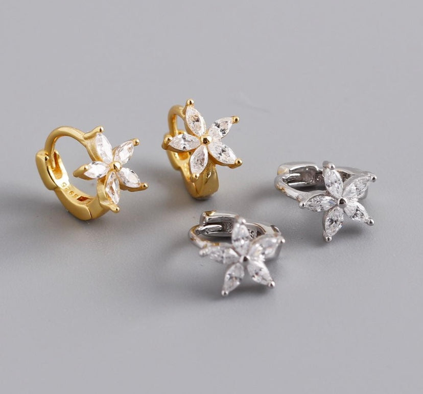 Mini Silver Flower Huggies - Cameo